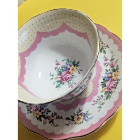Royal Albert Pink Prudence teacup & saucer, Crown China mark, Hampton shape 1930 - Picture 6 of 12